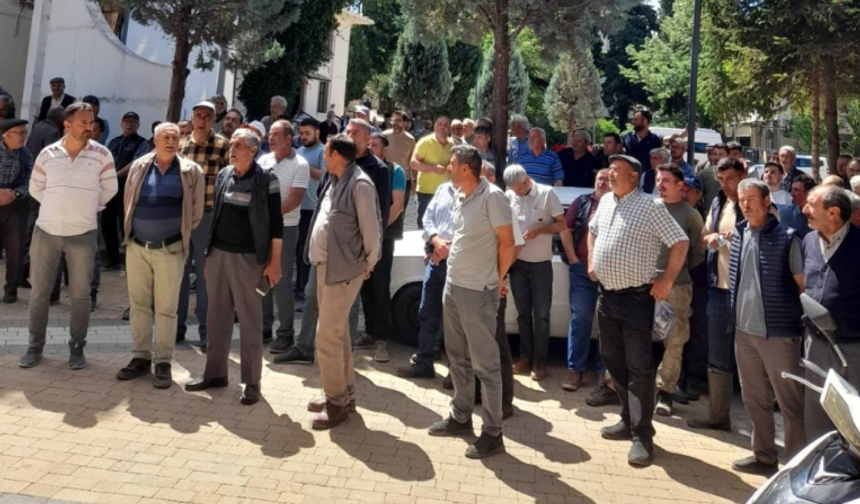 Manisa’da su isyanı: Belediye önünde gergin dakikalar yaşandı