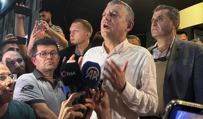 Özgür Özel'den Ferdi Zeyrek açıklaması: “Kalbi 70 dakika sonra yeniden çalıştı”