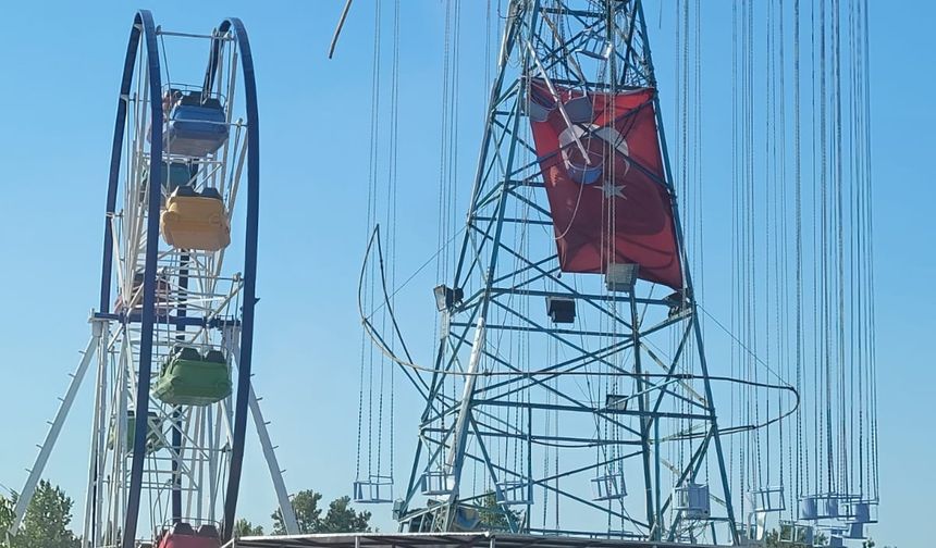 Turgutlu’da lunapark faciası: Salıncaktan düşen iki çocuk ağır yaralandı