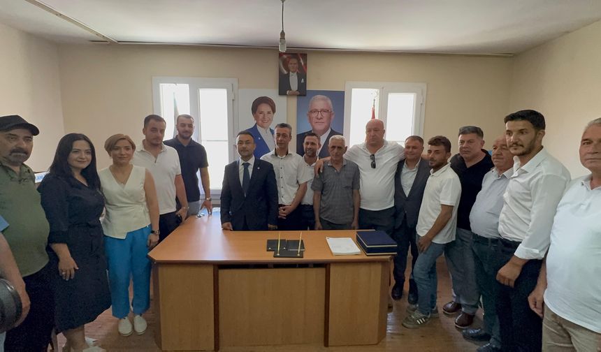 Siyasette Sürpriz Geçiş! Kula’da Tüm Yönetim İYİ Parti’ye Katıldı