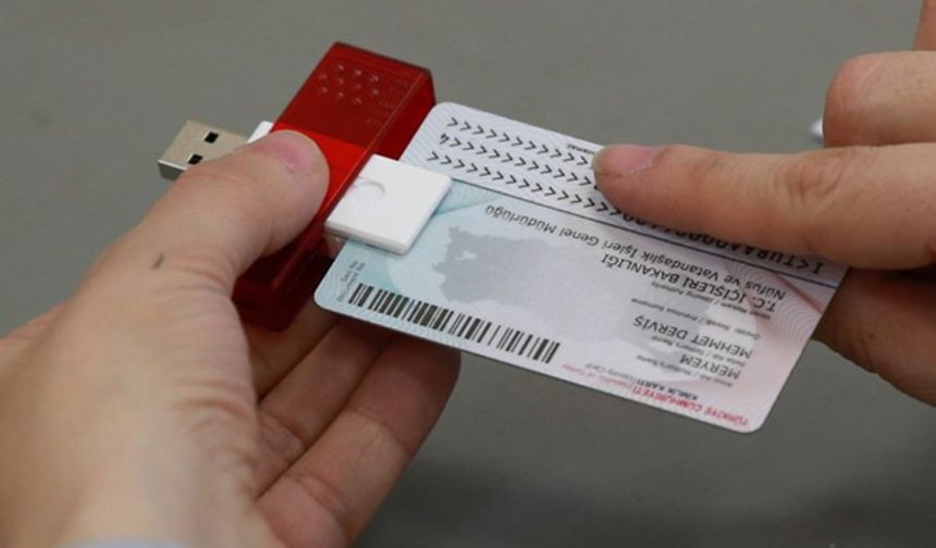 Tek tıkla resmî işlem: e-İmzalar kimliklere yükleniyor