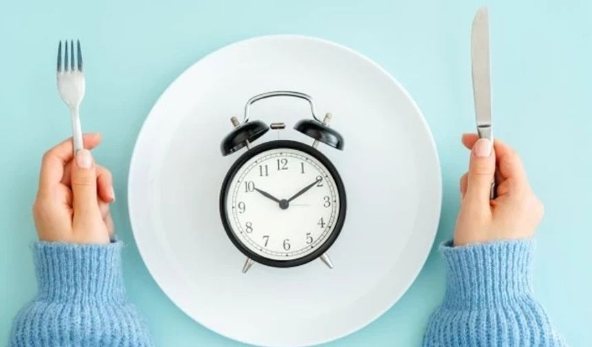 Sadece kilo vermek değil, genç kalmak da mümkün: Aralıklı orucun 5 mucizesi