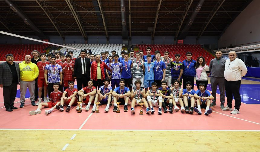 Manisa’da Voleybol Müsabakaları Tamamlandı