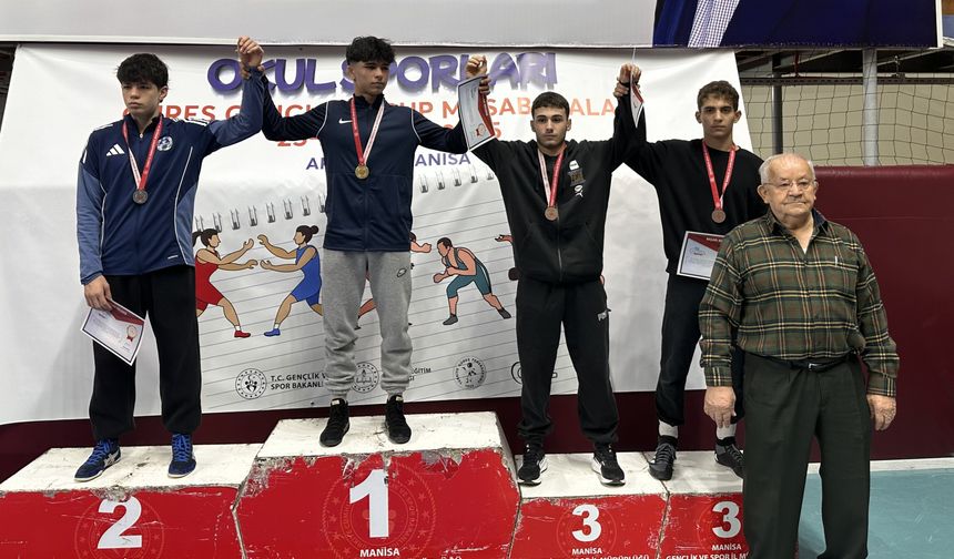Okul Sporları Güreş Gençler (A) Grup Müsabakaları Manisa’da Sona Erdi