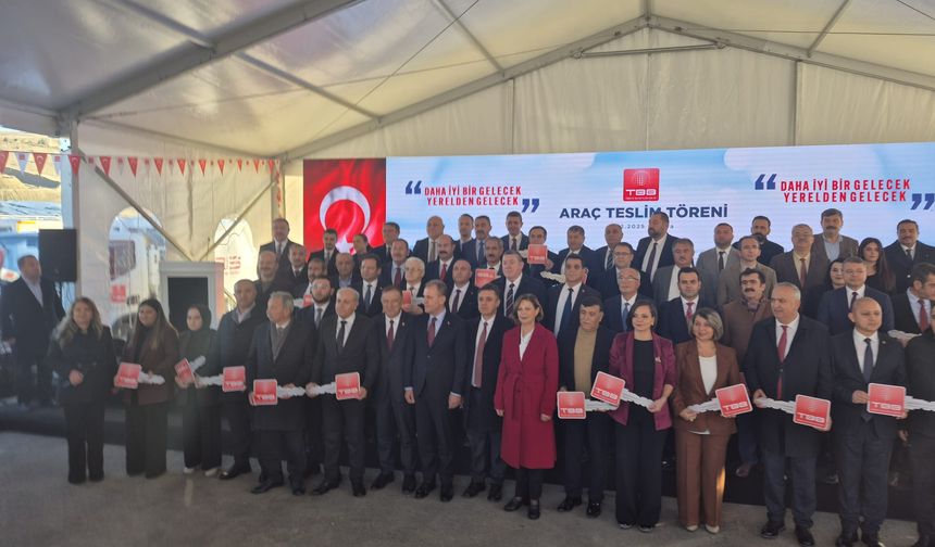 Salihli Belediyesi’ne yeni çöp toplama kamyonu