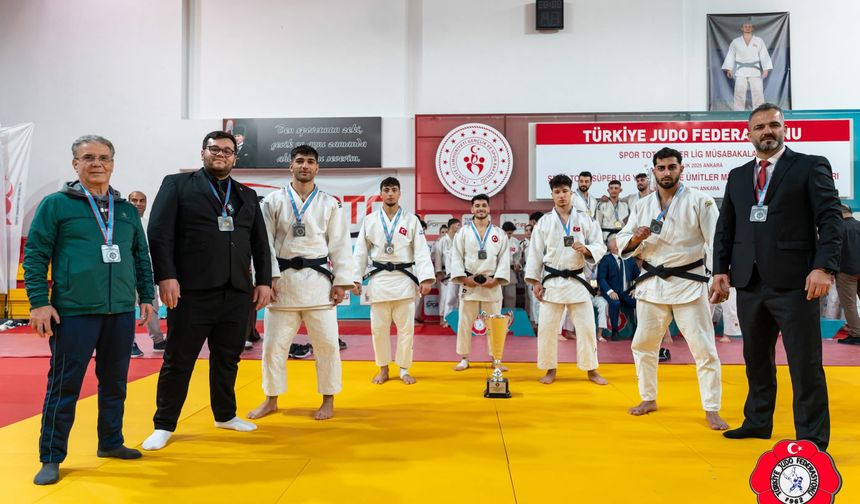 Yunusemre Belediyespor erkek judo takımı Süper Lig’de