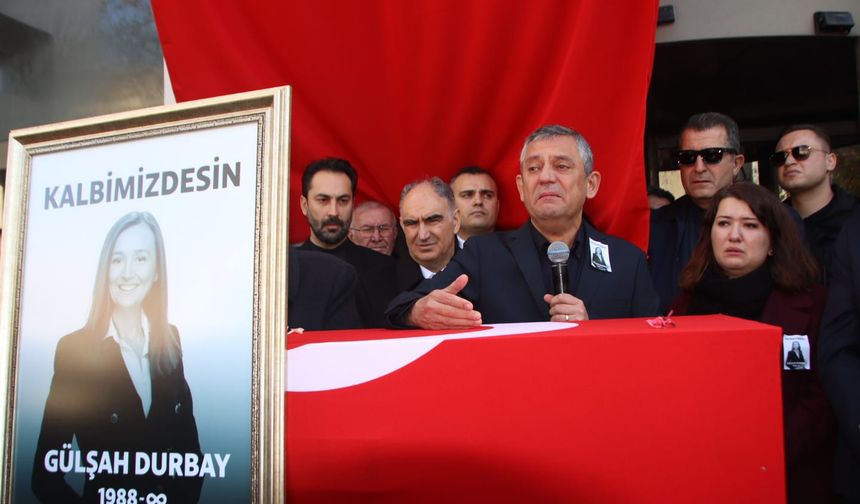 Özgür Özel Gülşah Durbay'ın cenazesinde gözyaşlarını tutamadı