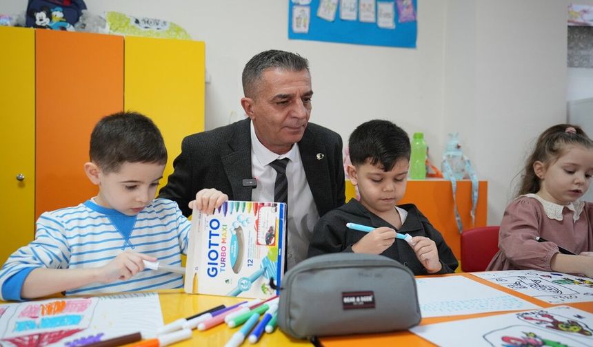 Başkan Şimşek miniklerin karne sevincine ortak oldu