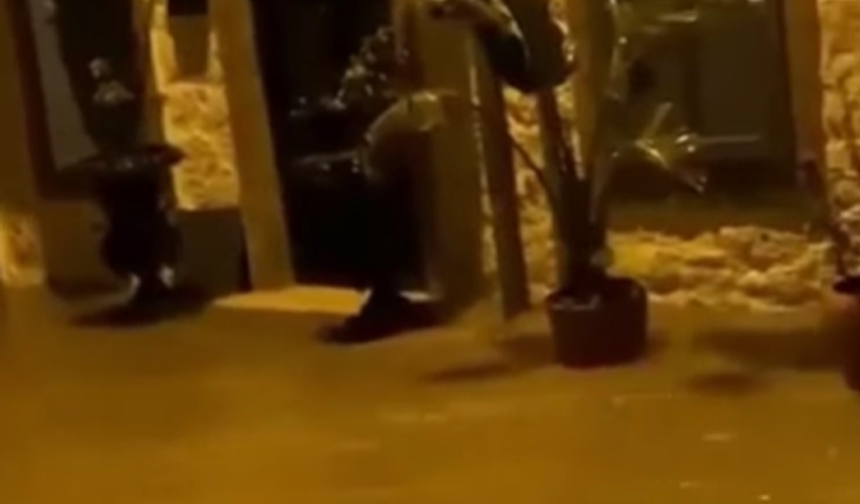 Sokaklar göle döndü