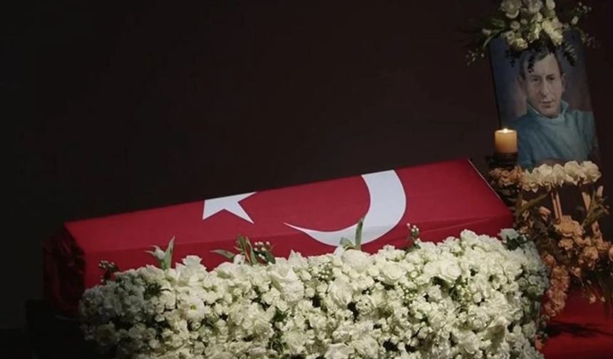 Haldun Dormen’e veda: Harbiye’de dakikalarca ayakta alkışlandı