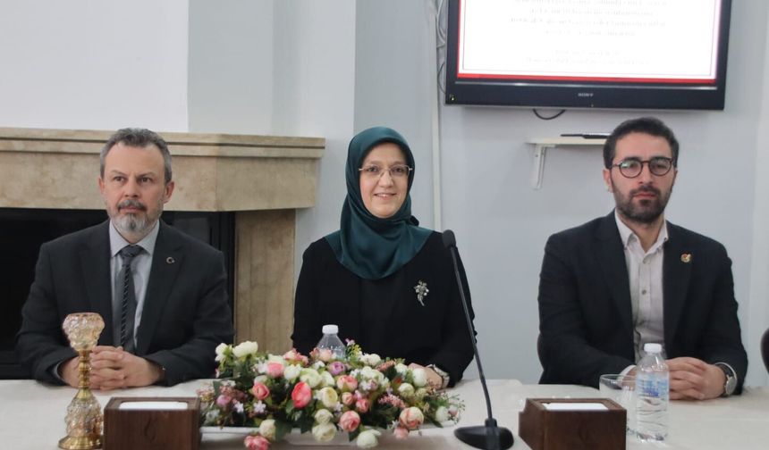 MCBÜ’de davet tartışmasına Rektör Rana Kibar’dan açıklama