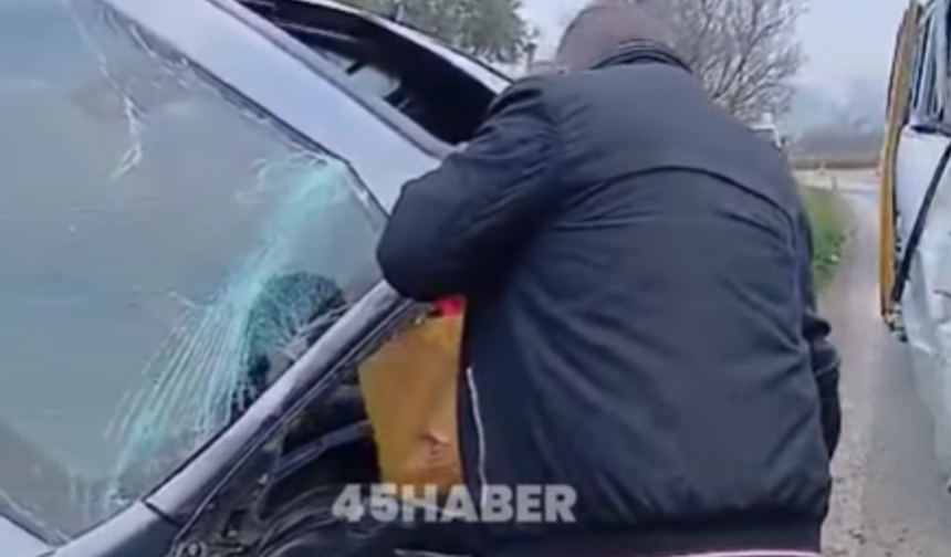 Manisa'da otomobil tarlaya savruldu