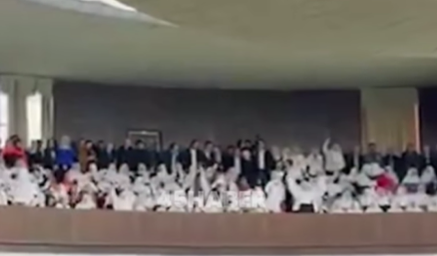 AK Parti Grup Toplantısı'na damga vuran anlar