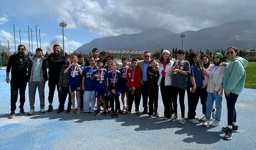 Manisa’da özel sporculardan anlamlı yarış