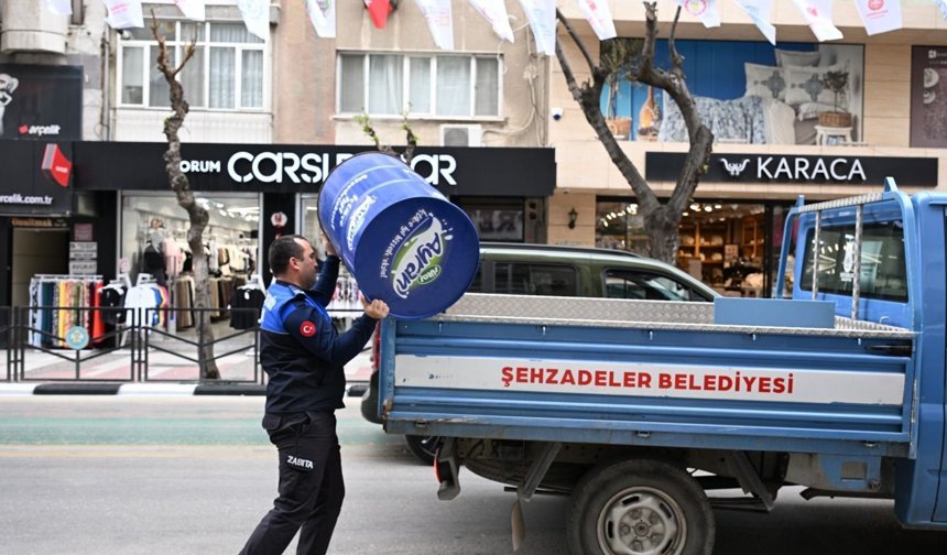 Manisa’da Kaldırımlar Yayaların