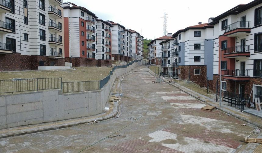 Demirci’de 2. etap TOKİ konutlarında sona yaklaşıldı